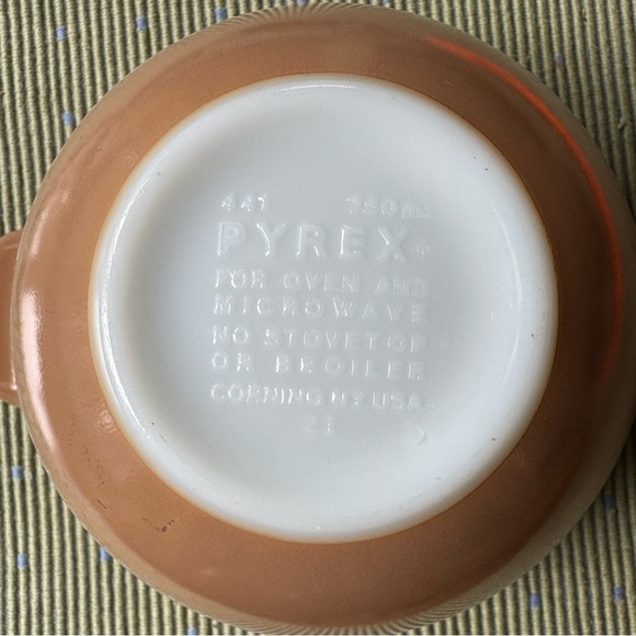Vintage Pyrex Woodland Nesting Cinderella Bowls 1.5 Q 442 Brown & 750ml 441 Sand - Picture 12 of 12